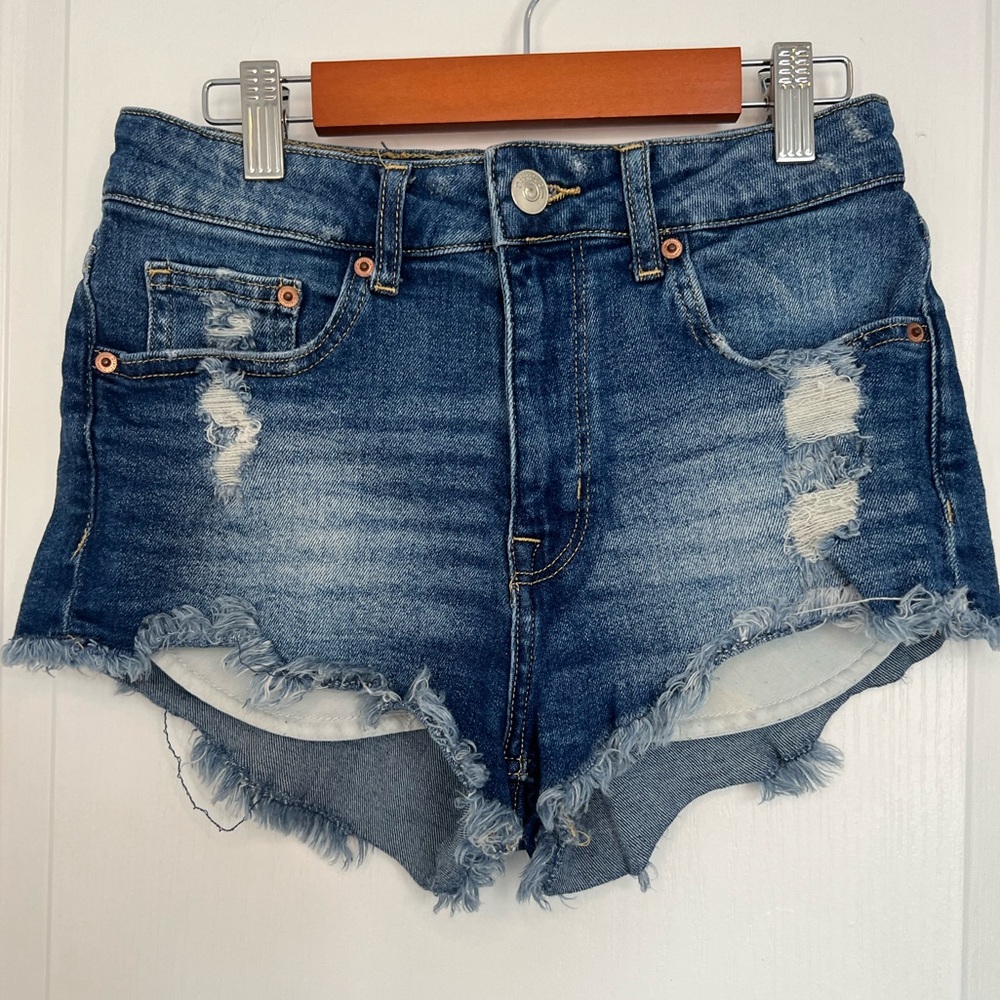H&M DIVIDED jean shorts | blue | size 4